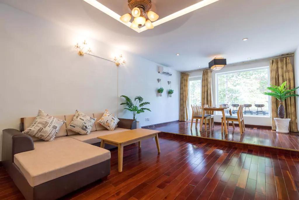 Scandinavian Apartment With Balcony In Bui Vien Ho-Chi-Minh-Stadt Exterior foto